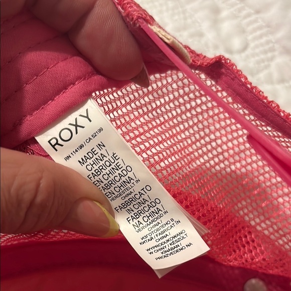 Roxy Waikiki pink & white Trucker Hat - Picture 3 of 3